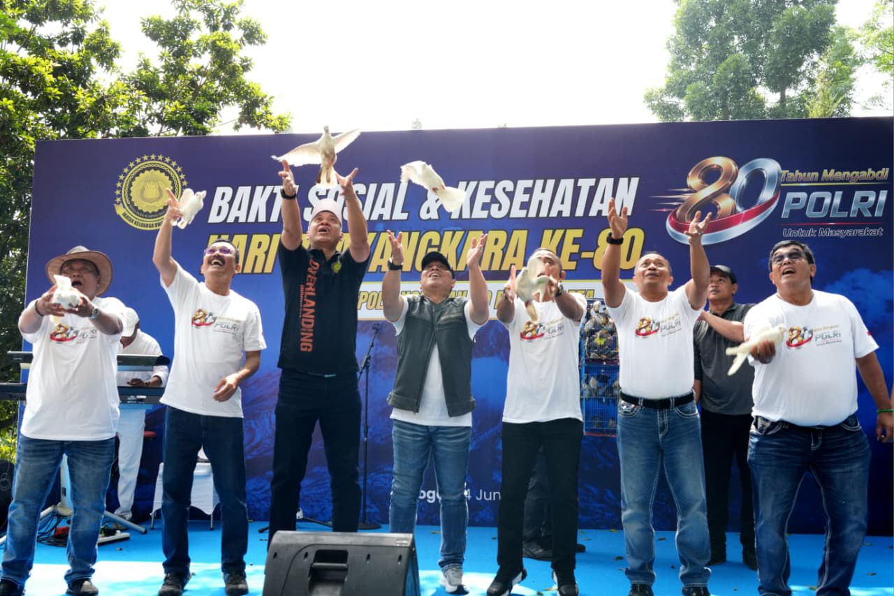 Sambut Hari Bhayangkara ke-80, Wakapolri dan Akpol ’90 Dhira Brata Gelar Bakti Sosial dan Kesehatan di Bogor